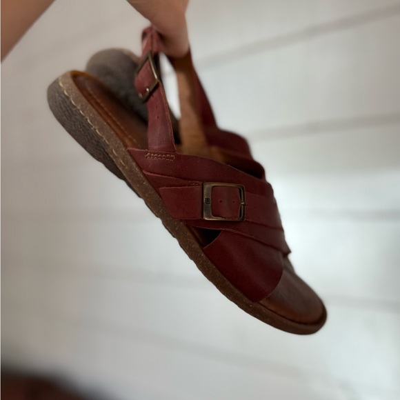 BORN Women's Red Leather Sandals - Picture 2 of 7